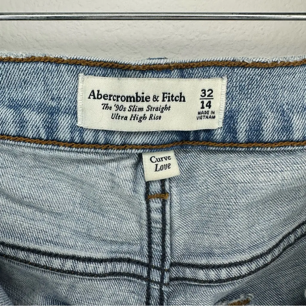 Abercrombie & Fitch The 90s Slim Straight Ultra High Rise Curve Love Size: 32/14 - Image 4