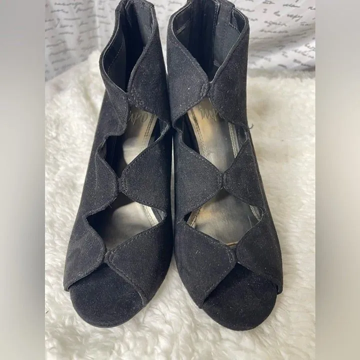 IMB suede black boot shoes with peep hole size 7‎ - Image 2