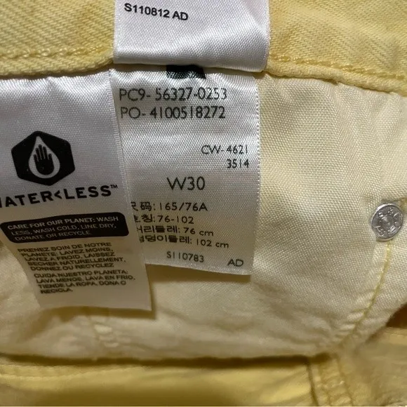 NWT Levi's 501 Yellow Jean Shorts Size 30 Button‎ Fly Cut Off Denim Raw Hem - Image 9