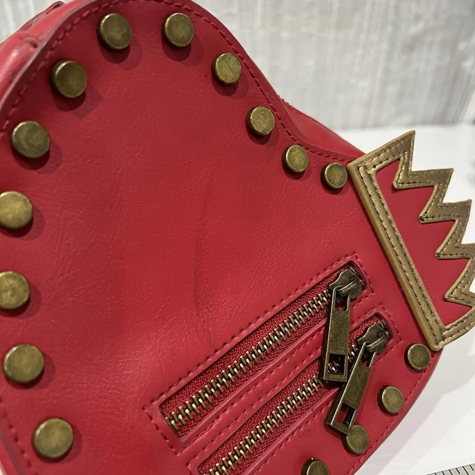 DISNEY Descendants Evie Heart Tiara Pleather Purse VK Villan Kids Mal Snow White - Image 4