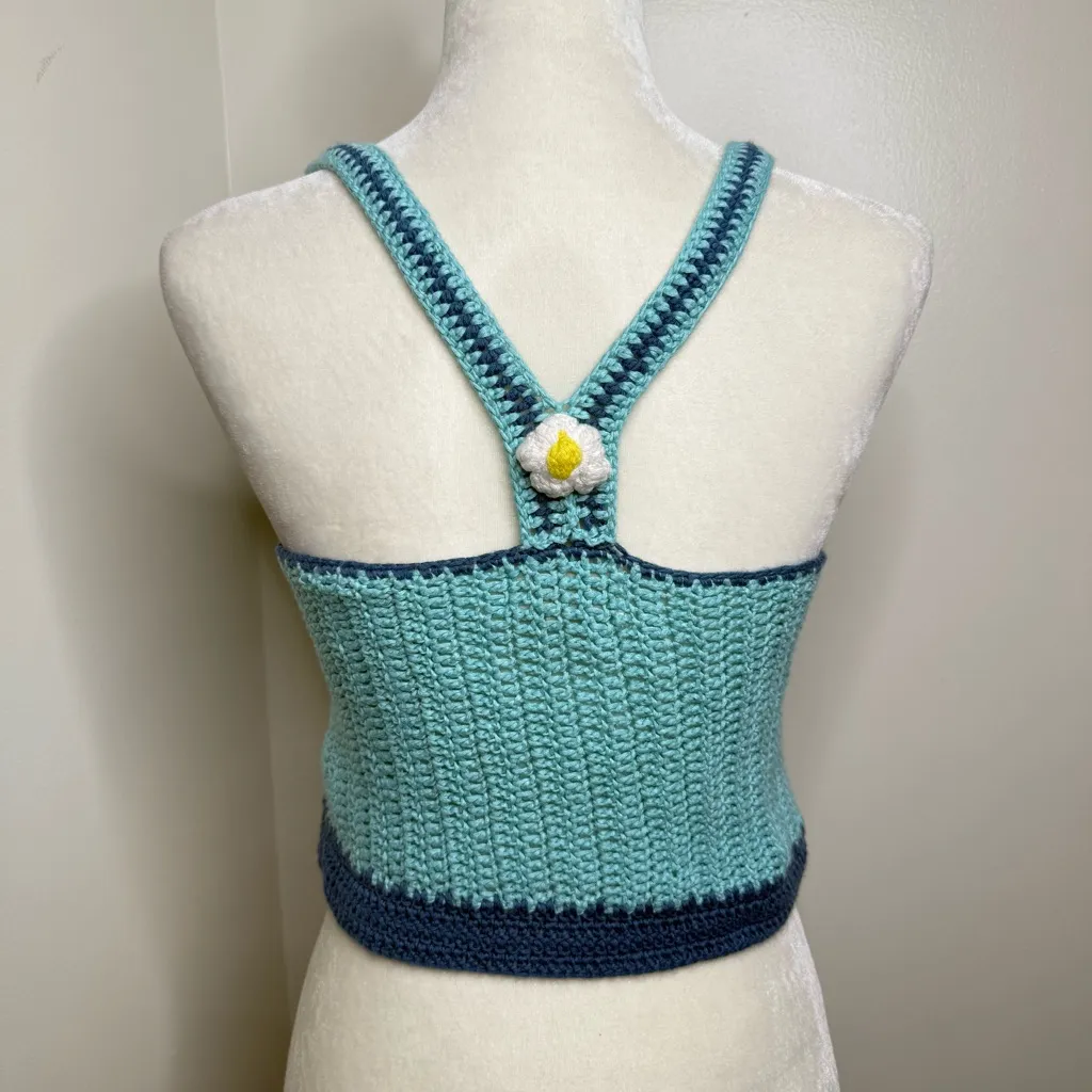 Listicle Crochet Boho Style Cropped Tank Size Small Racerback Blue Festival - Image 4