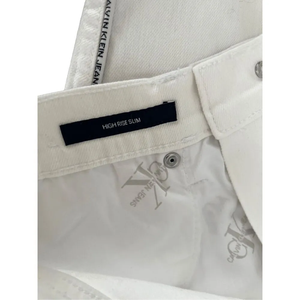 Calvin Klein Women's white Denim jeans size 30 - Image 11