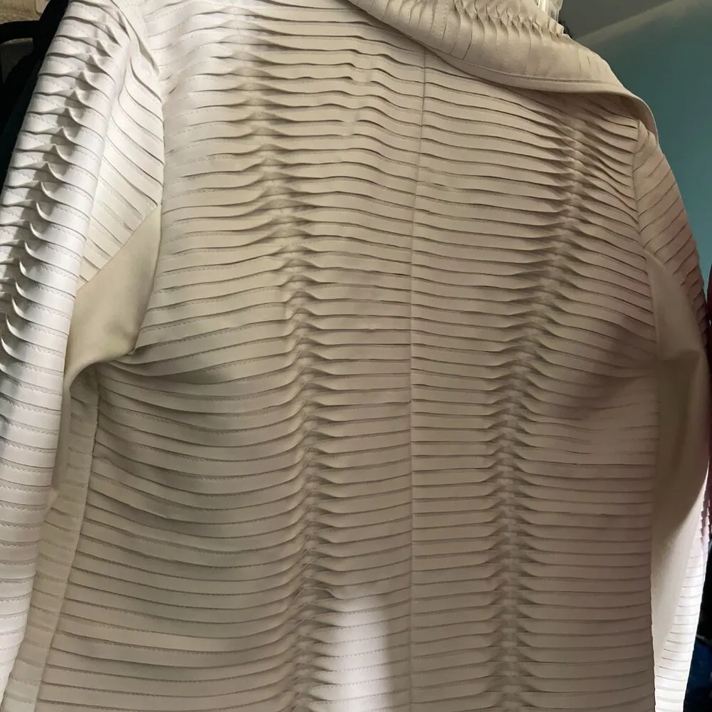 SIZE L **Patrizia Luca Milano, ** White Jacket EUC Size L - Image 11