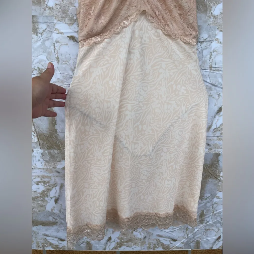 CENTRAL PARK WEST BABYDOLL HALTER NUDE LACE DRESS SIZE SMALL - Image 4