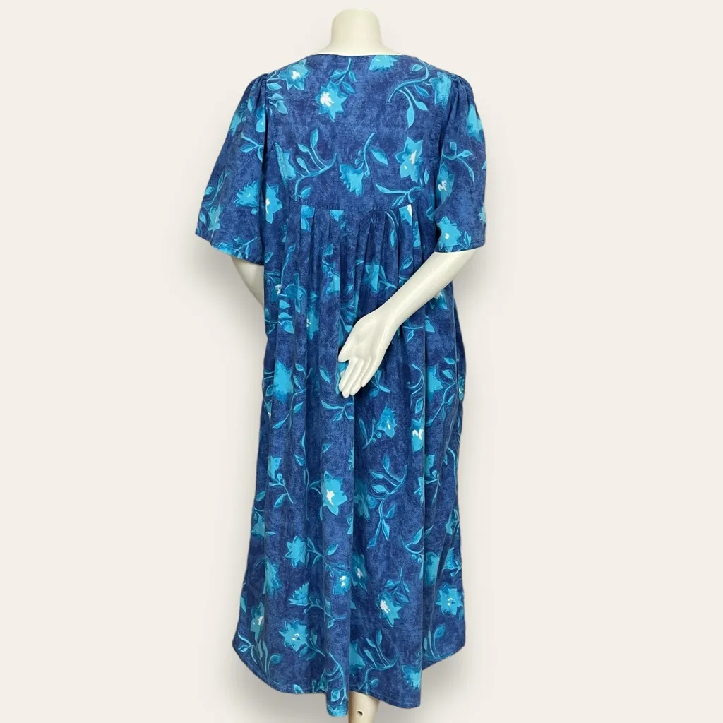 Vintage Muumuu Dress Blue Floral Relaxed Fit Pockets Buttons Gathered Shoulders‎ Size L - Image 2
