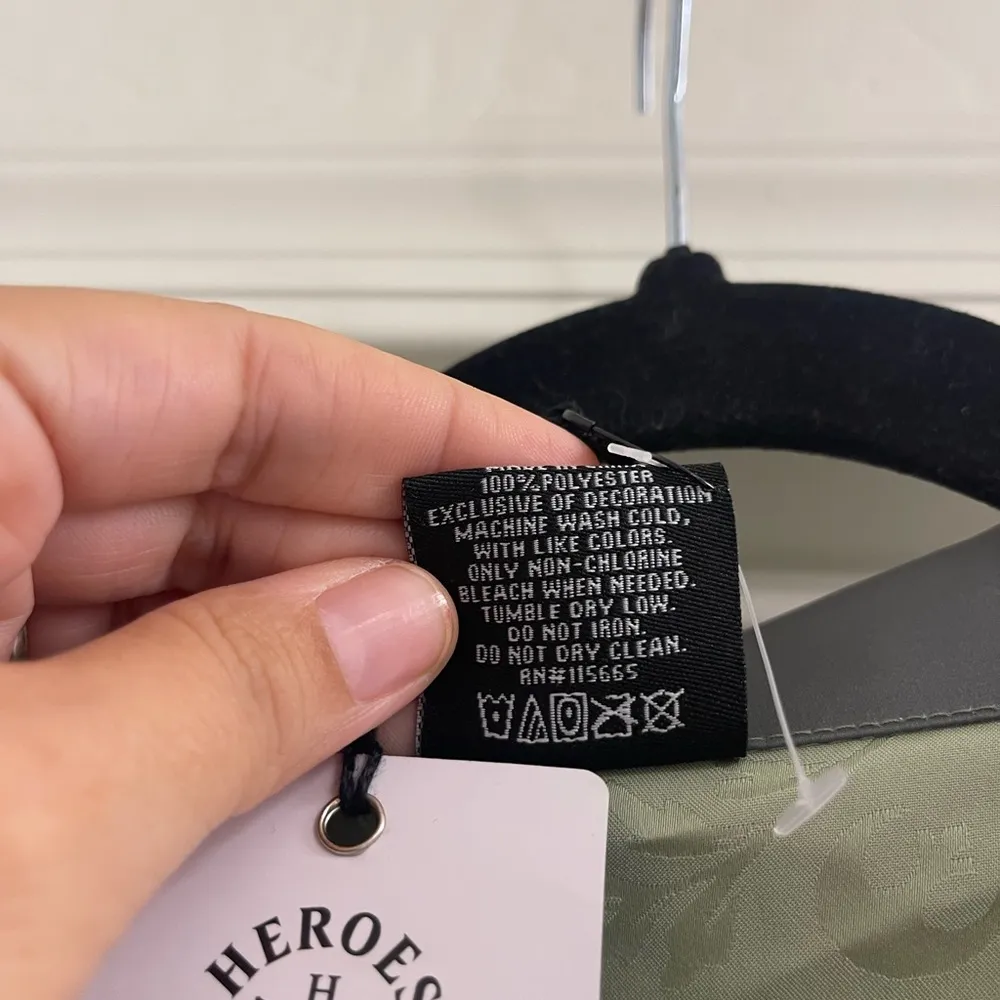 NWT Women’s Heroes & Villains Star Wars Leia Satin Pajama Set Green Size XL - Image 14