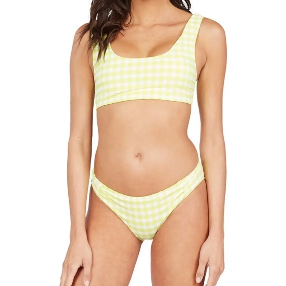 Roxy  beautiful sun bikini set size Med/ large - Image 6