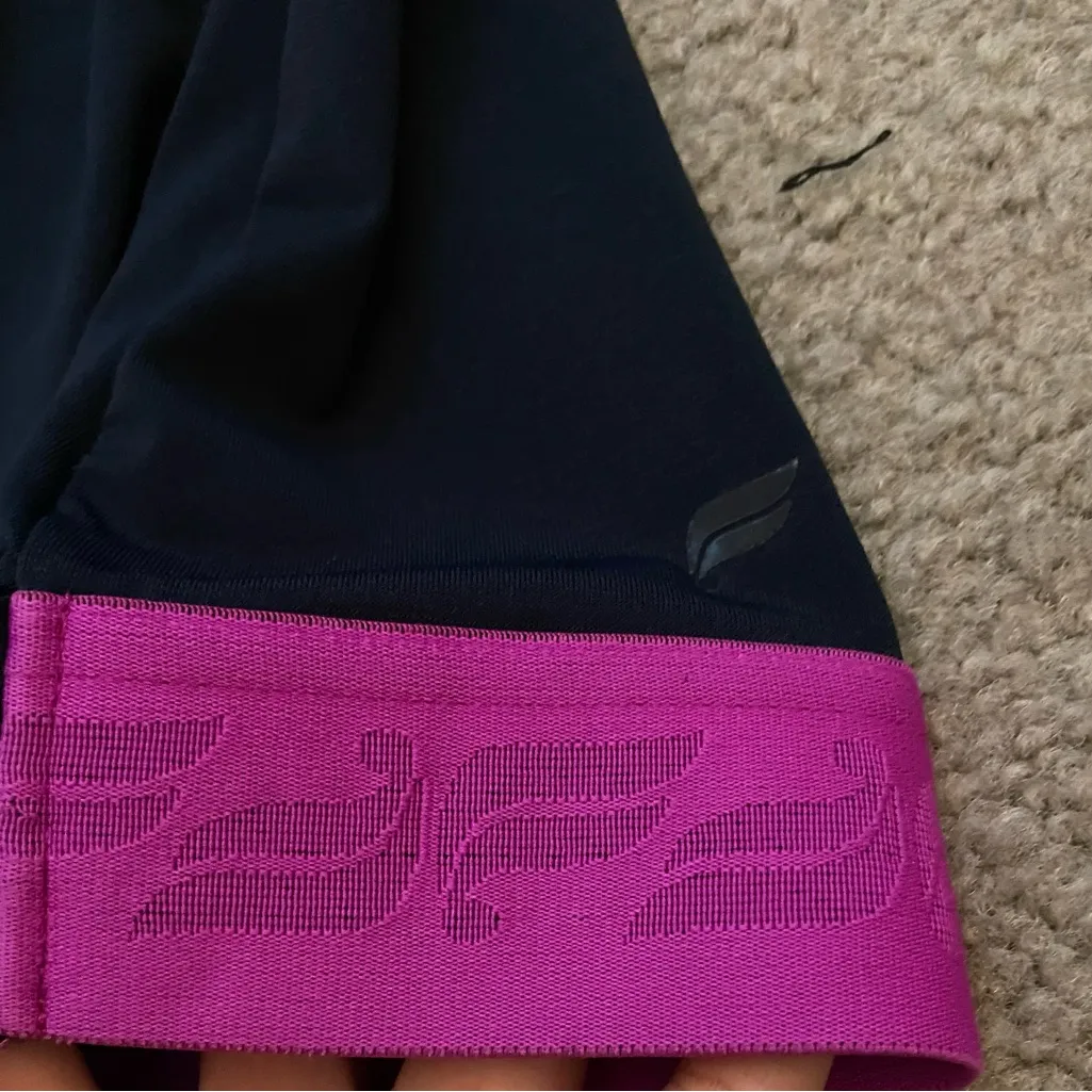 Fabletics Pia Front Twisted Long-Sleeve Top - Image 3