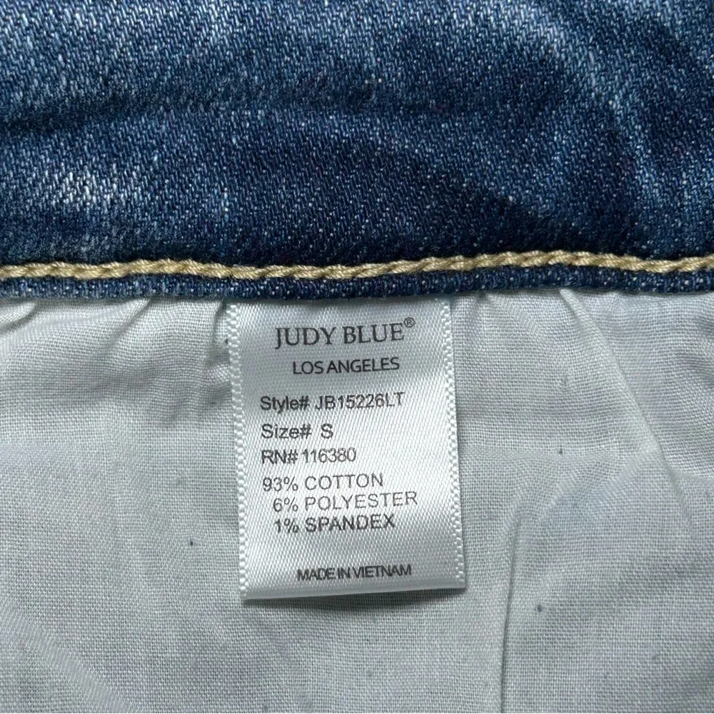 Judy Blue high rise bermuda cuffed midi denim shorts women’s size small - Image 7