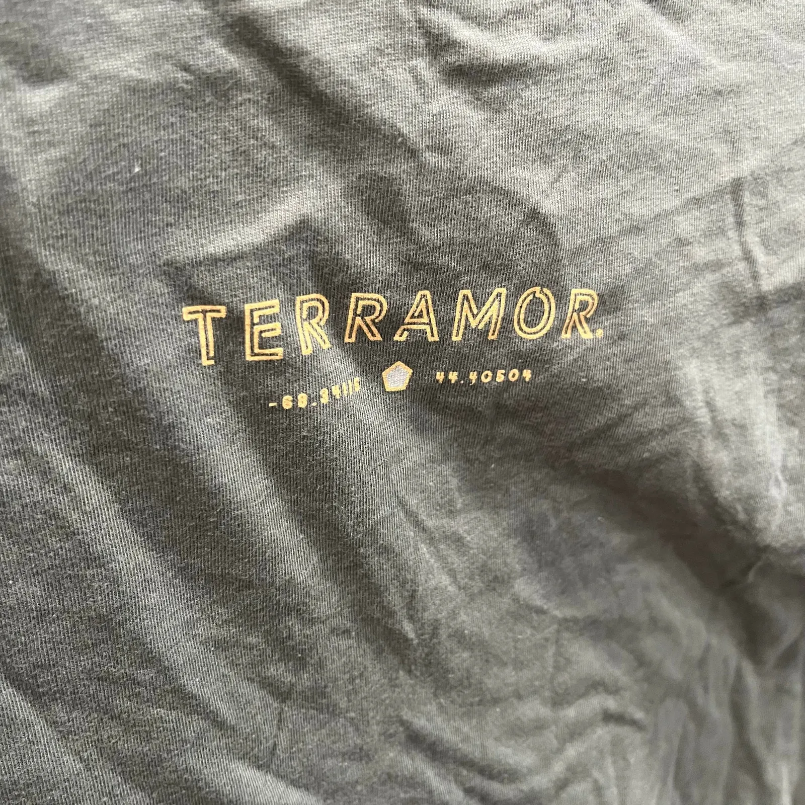 New Acadia V Neck Green Short Sleeve Tee Military Green Terramor Womens Medium - Image 3