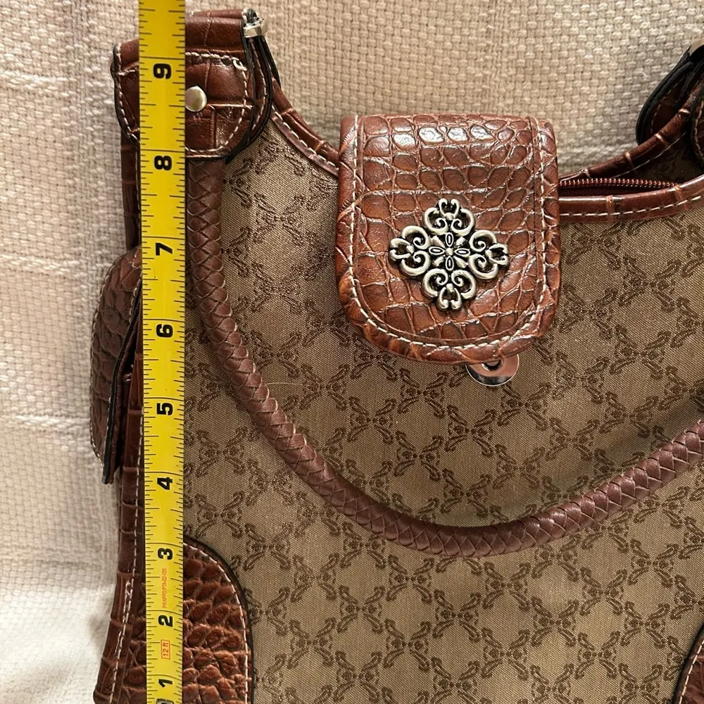 Rosetti  purse with matching keychain - Image 13