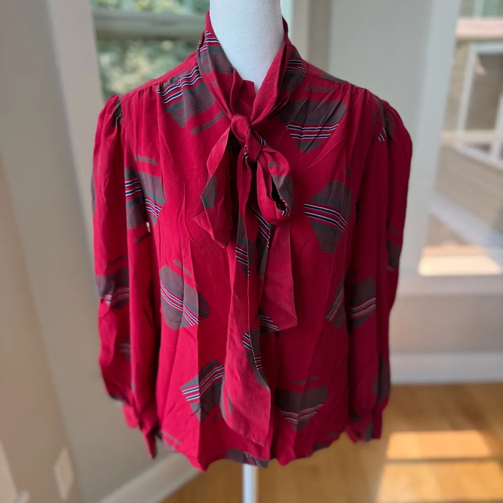 Vintage Ernst Strauss Red Silk Graphic Printed Tie Neck Puff Sleeve Blouse Sz 8 - Image 13
