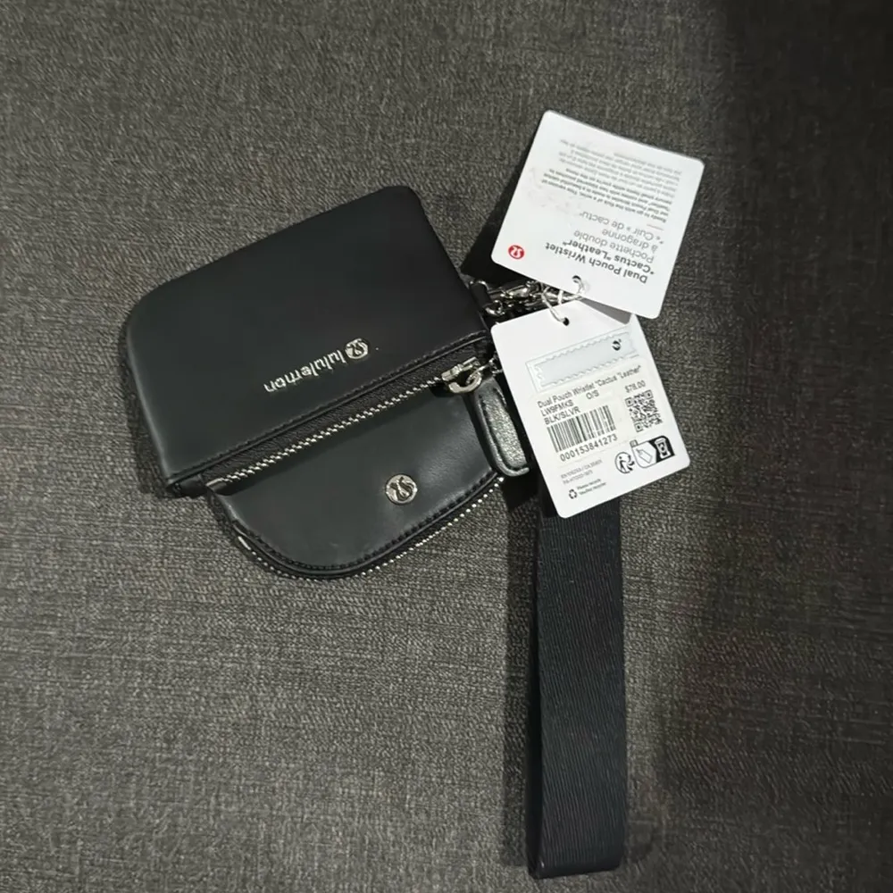 LULULEMON Athletica Black DUAL Pouch Wristlet - Image 4