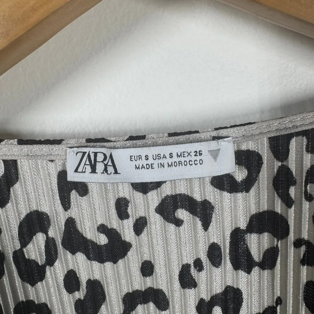 Zara Top Women S Black Cream Animal Print Smocked Blouse Ruffle Mob Wife Leopard - Image 5