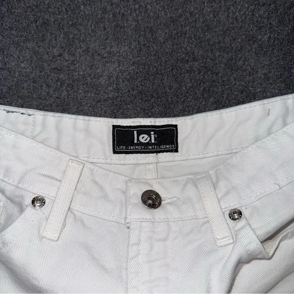 VTG Y2K l.e.i. Mini Jean Shorts White Denim Mid Rise Sz 3 / 29” Cotton Hot Pants - Image 5