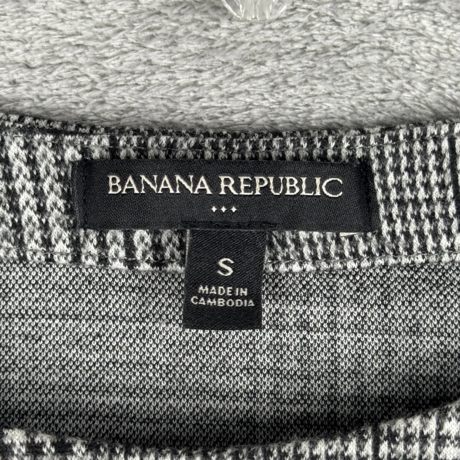 Banana Republic Plaid Top Womens Small Gray‎ Glen Check Short Sleeve Minimalist - Image 5