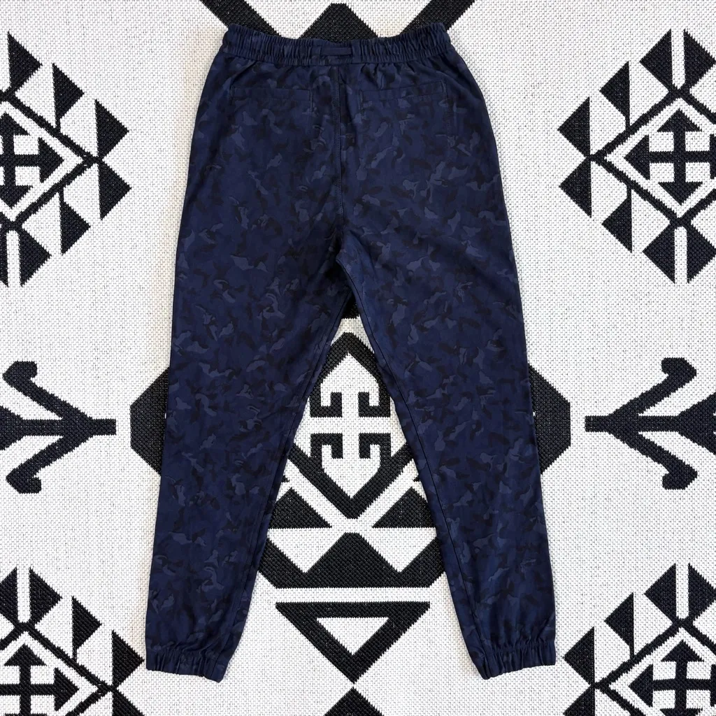 Athleta Printed Farallon Joggers in Stratum Camo Size 0 - Image 9