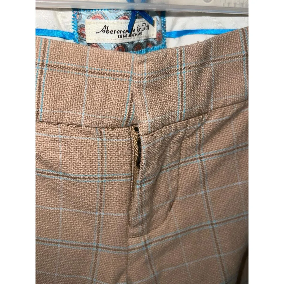 VTG 1990s Abercrombie & Fitch Tan Plaid Capri Cuffed Pants - Image 3