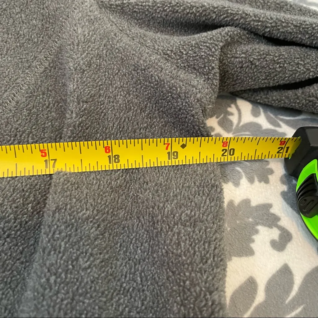 The North Face Grey Fleece Pullover EUC Size L - Image 2