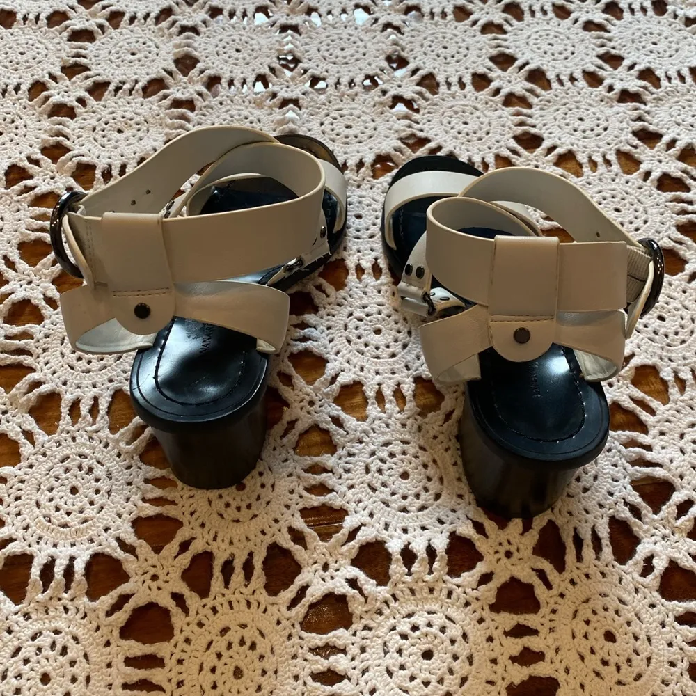 white heeled sandals size 8 - Image 4