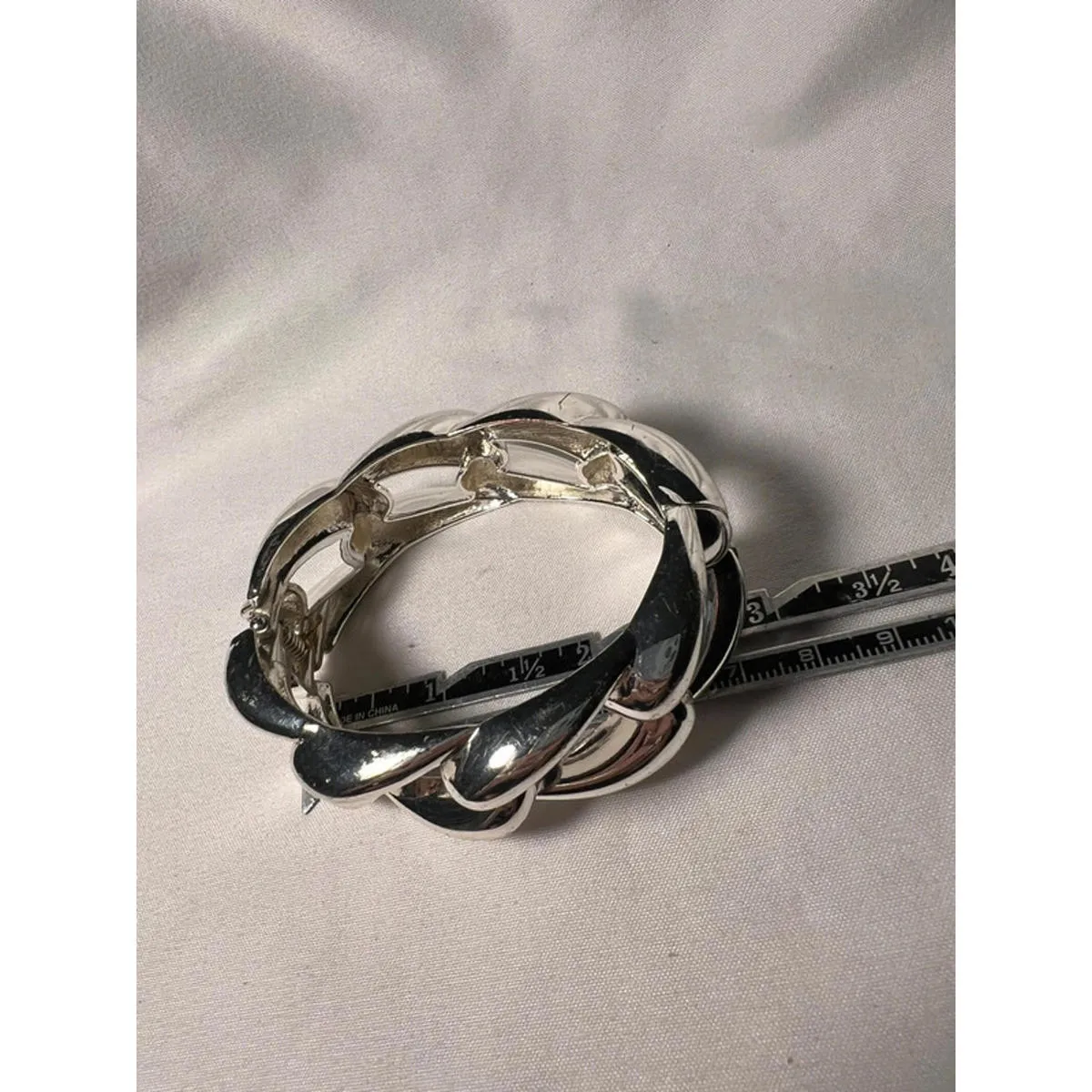 Vintage Chunky Chain Link Hinged Bangle Cuff Silver Tone Heavy Bangle Bracelet - Image 4