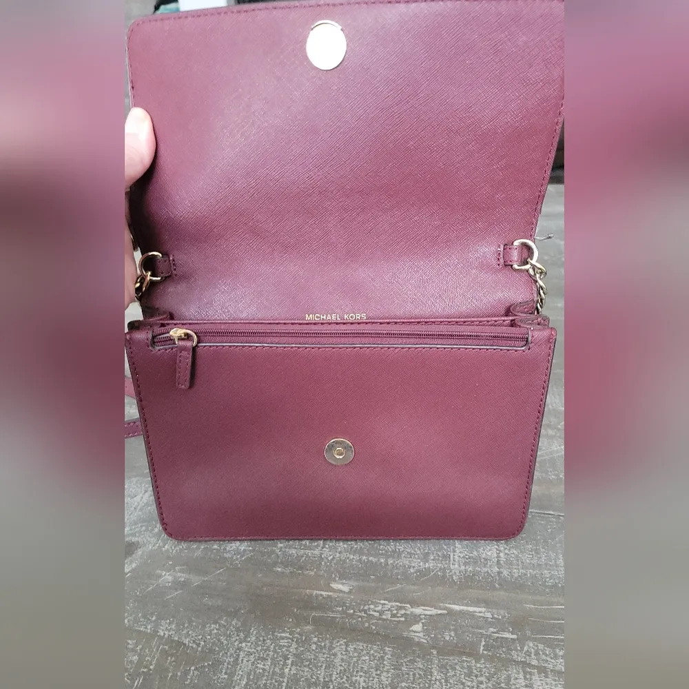 Michael Kors Merlot Daniela Small Leather Crossbody Bag - Image 3