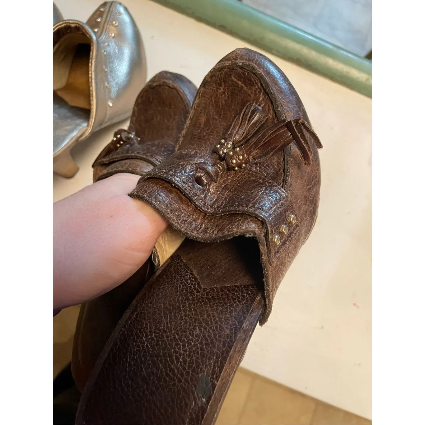 Michael Kors Women’s 6 Bundle 2 Pair Wooden Heel Clogs - Image 4