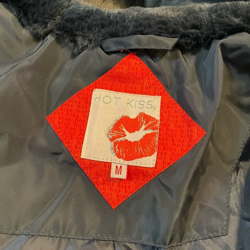 Hot Kiss  Navy Blue Puffer Winter Jacket With Side Zippers- Size Medium - Image 5