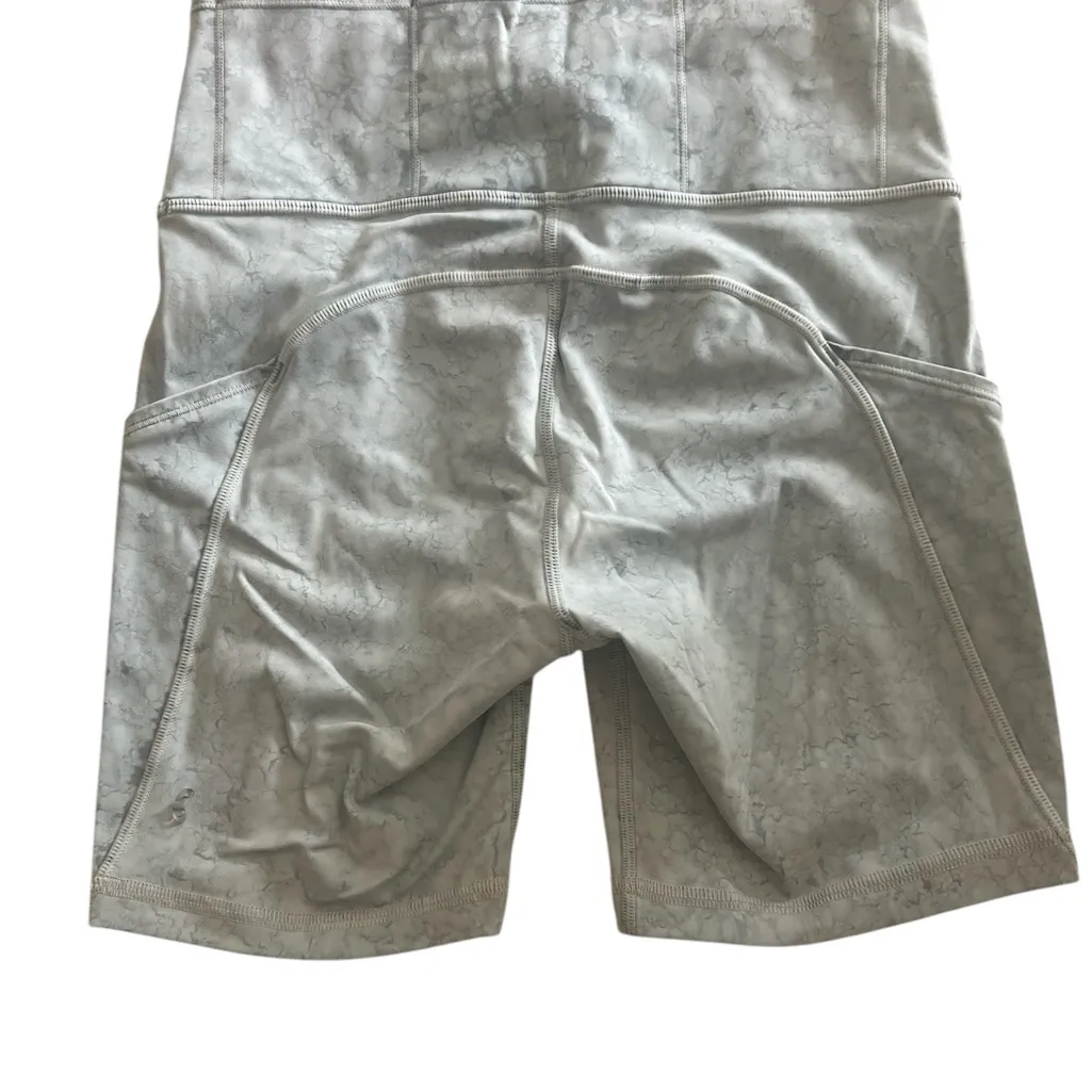 Lululemon Fast and Free Short 10"
City Grit White Blue Fog‎ size 4 - Image 7
