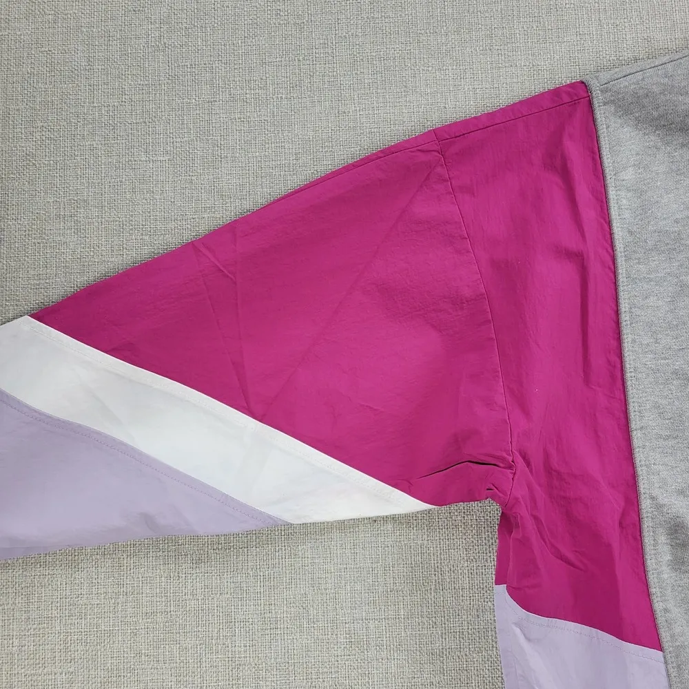Peloton Chic Fabric Mix Pullover Sweatshirt Size M Gray Pink Cropped PS121 NEW - Image 11