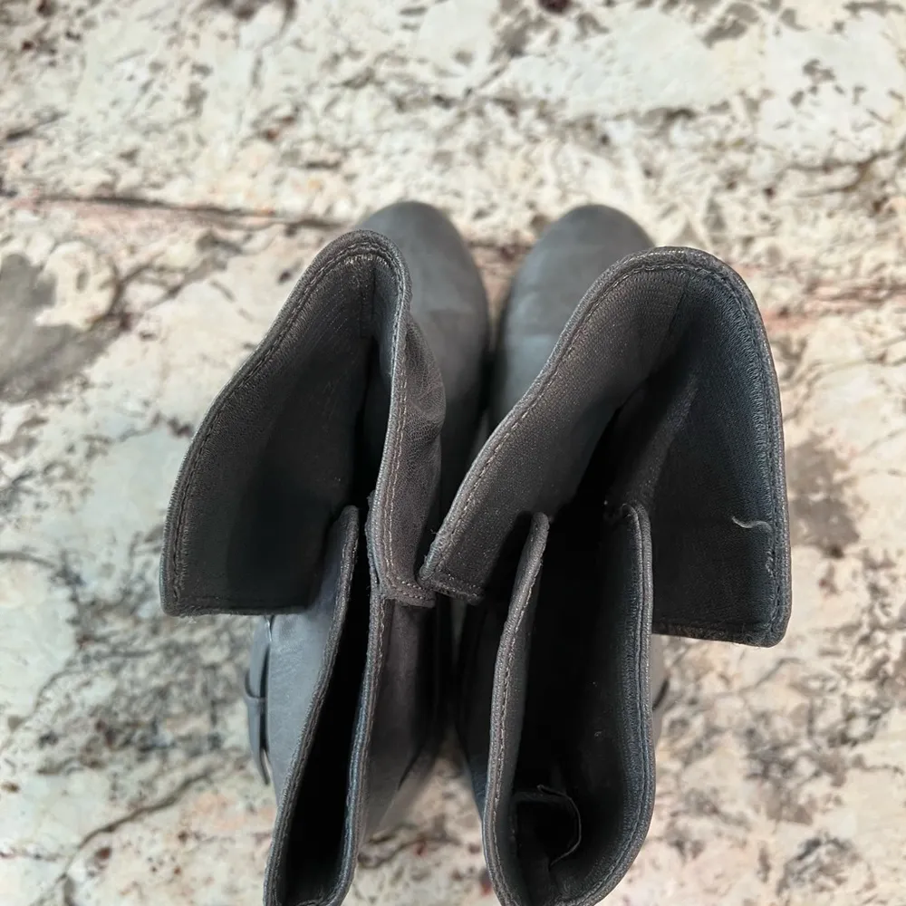 Lower East Side Women’s Gray Boots Size 8.5 - Image 3