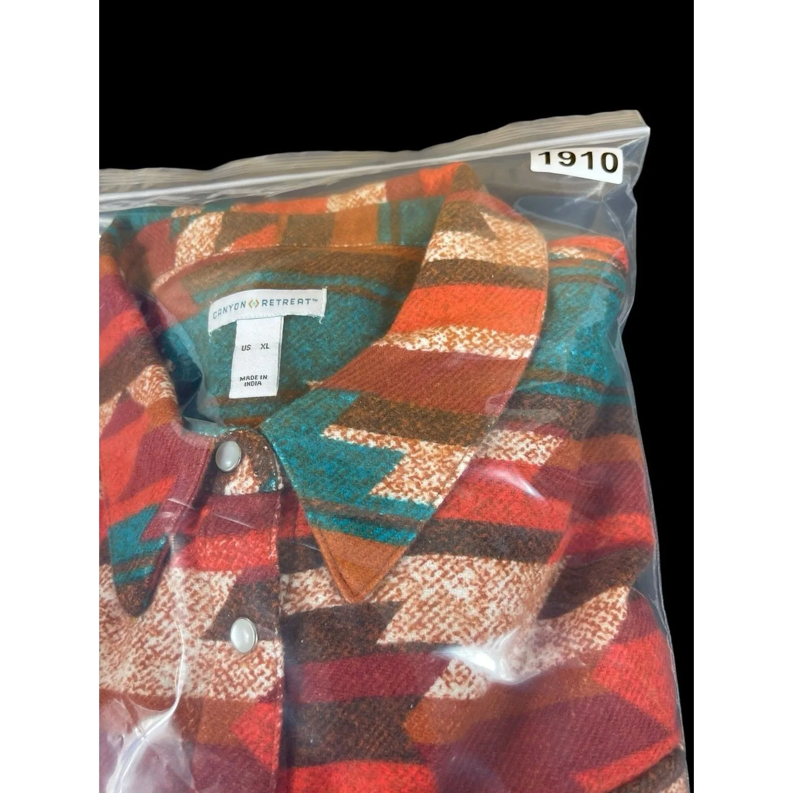 Canyon Retreat Women’s XL Southwestern Aztec Print Shirt 100% Cotton Pearl Snap - Image 14