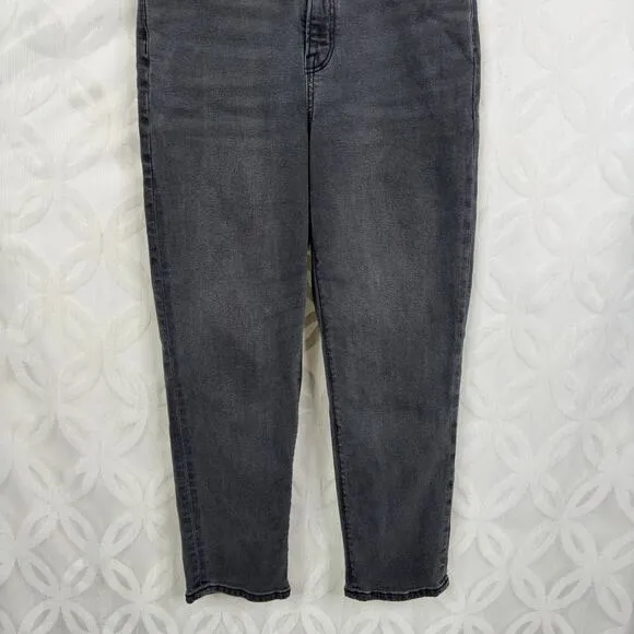 American Eagle Strigid‎ Mom Jean Black Washed Size 4 - Image 5