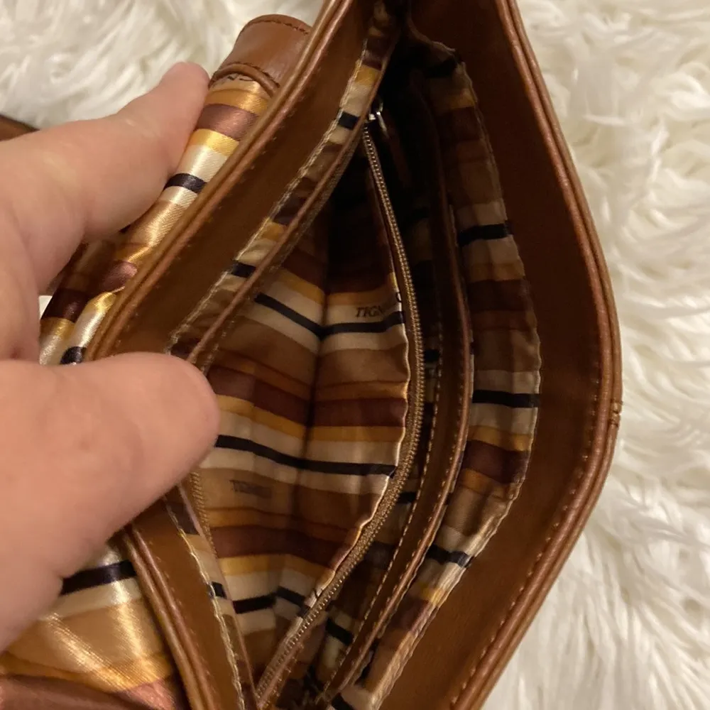 TIGNANELLO Purse color tan / brown excellent condition see pictures for conditio - Image 15