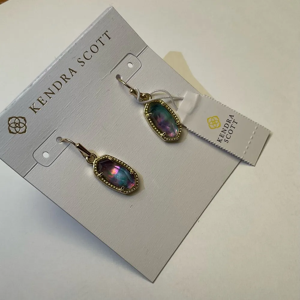 NWT Kendra Scott Lee Earrings - Image 2