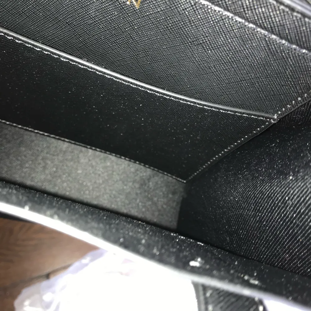 Ted Baker London Women’s Black Tote Bag “The Icon” Embossed Logo NWT - Image 6