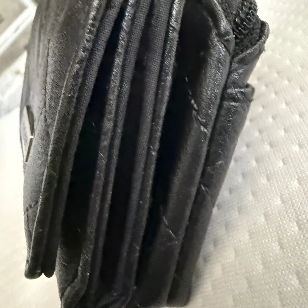 Tahari Black Quilted Wallet - Image 8