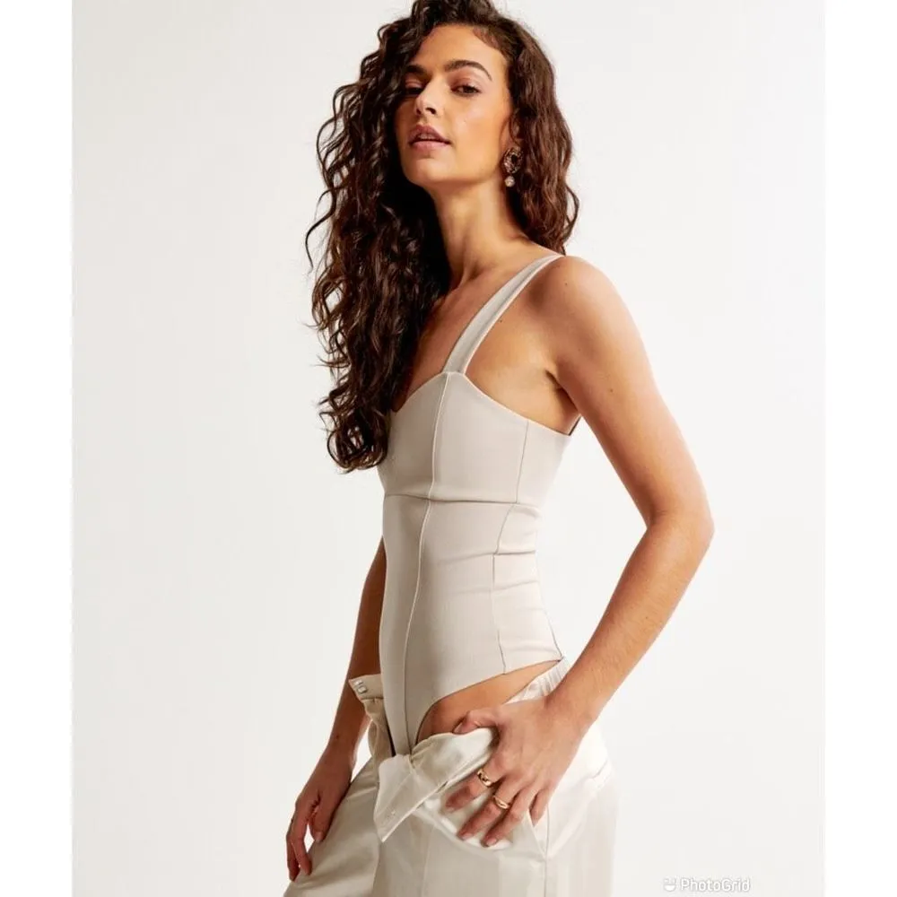 Abercrombie and Fitch Crepe Sweetheart Bodysuit - Image 4