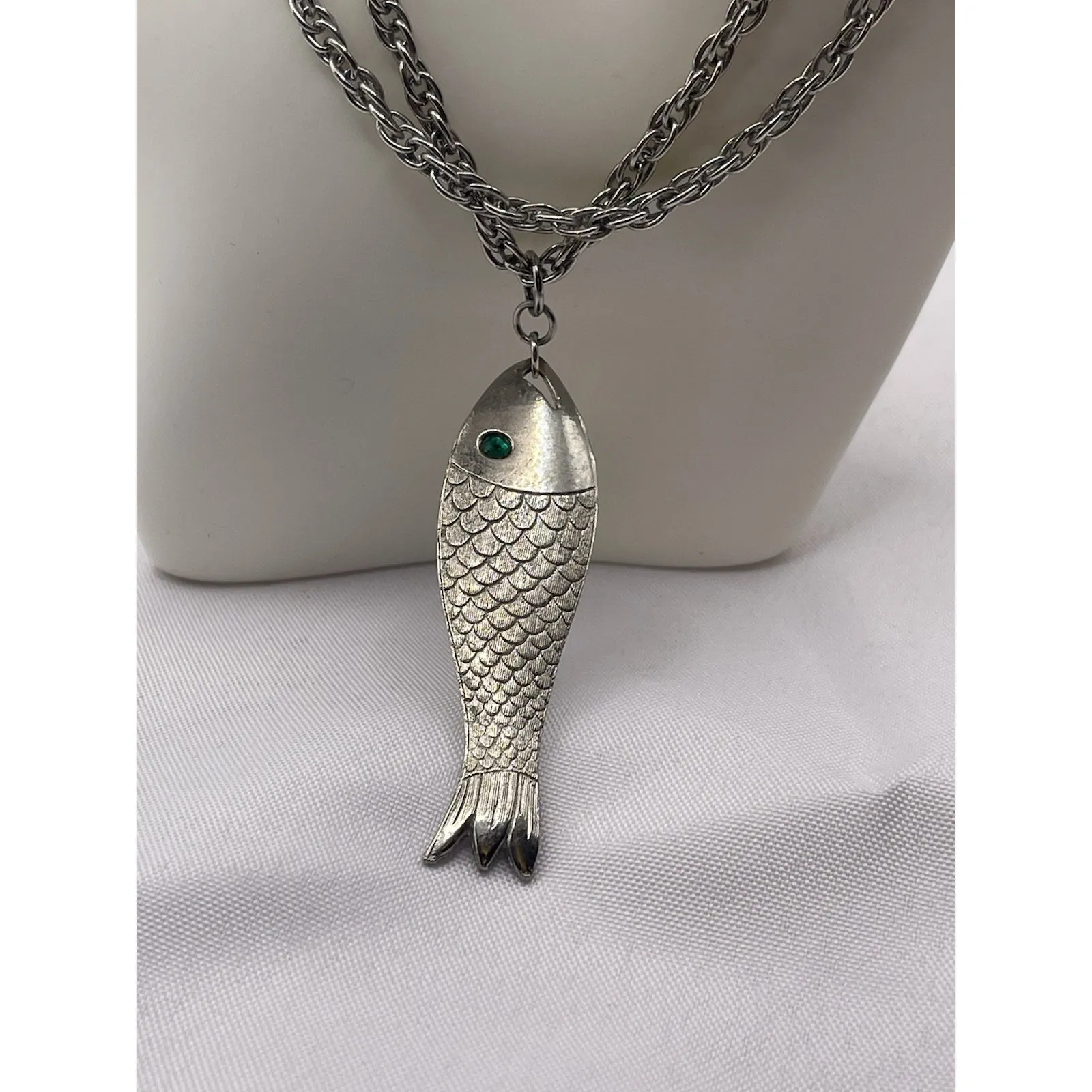 Vintage Silver Tone Fish Necklace Pendant Green Eye 31"‎ Chain And 3" Fish B - Image 2
