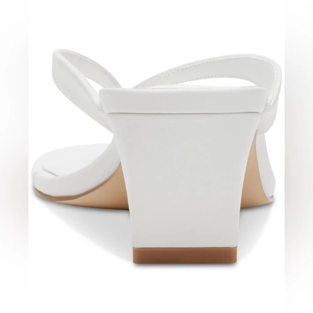 Steve Madden Women's Ninna Blade Heel Thong Sandals- White Leather- Size 9.5 - Image 4