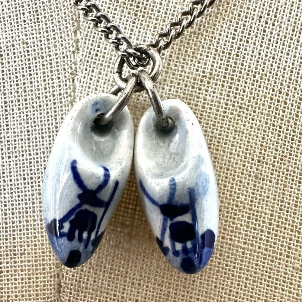 Blue and white white Dutch Windmill Painted on Ceramic Delft Shoes on chain - Image 3