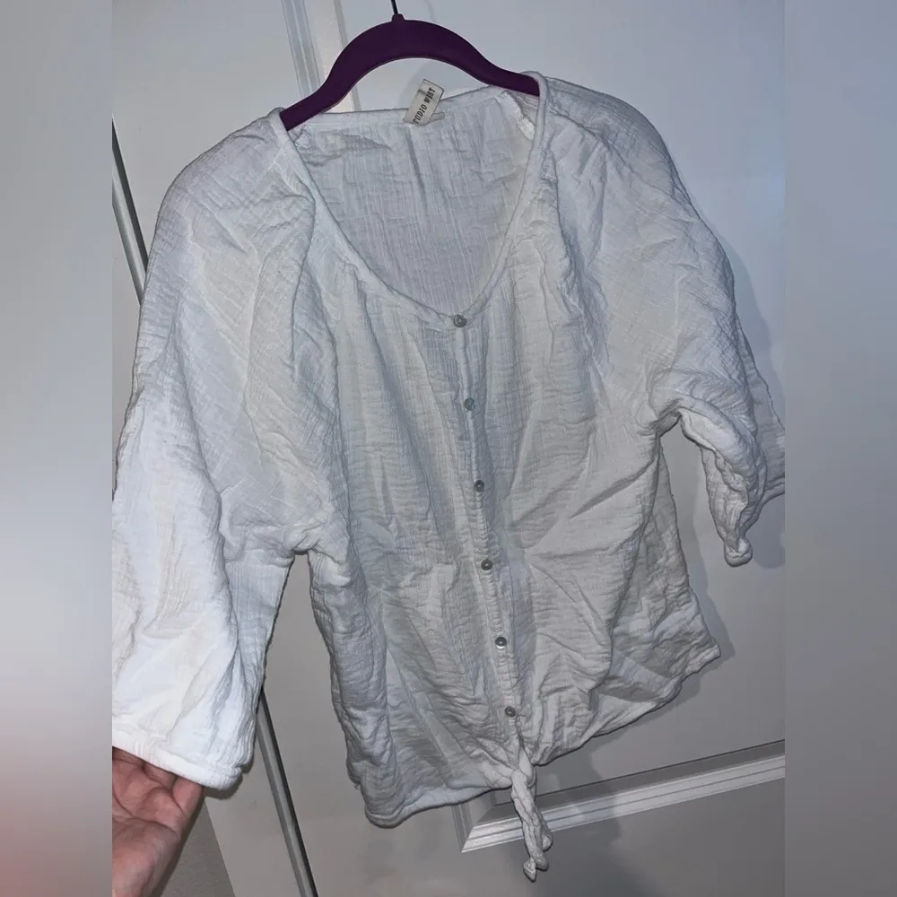 Studio West White Cotton Button Up w/ Tie Detail - Size Medium - Image 2