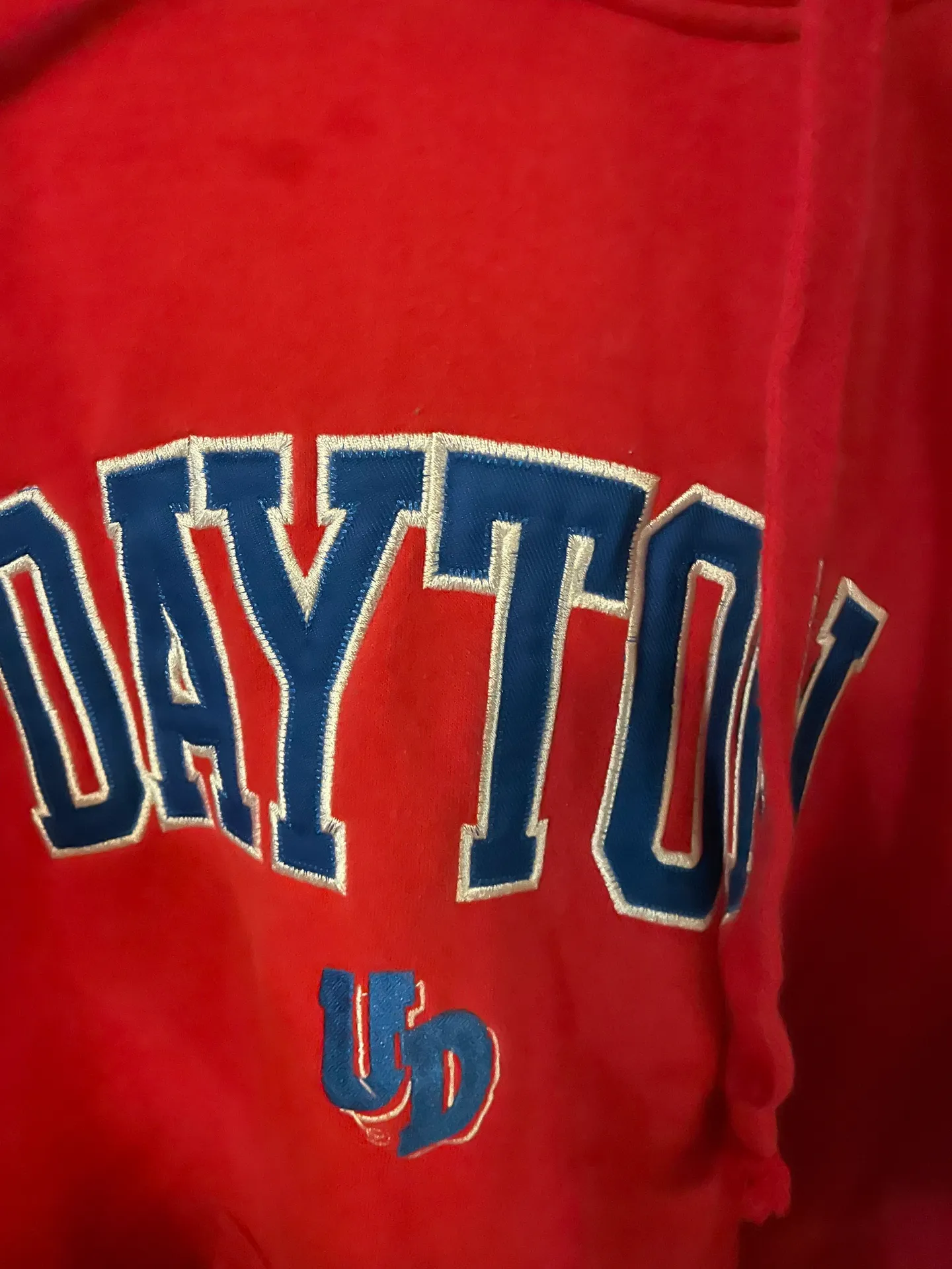 University of Dayton Hoodie Red Size XL - Image 4