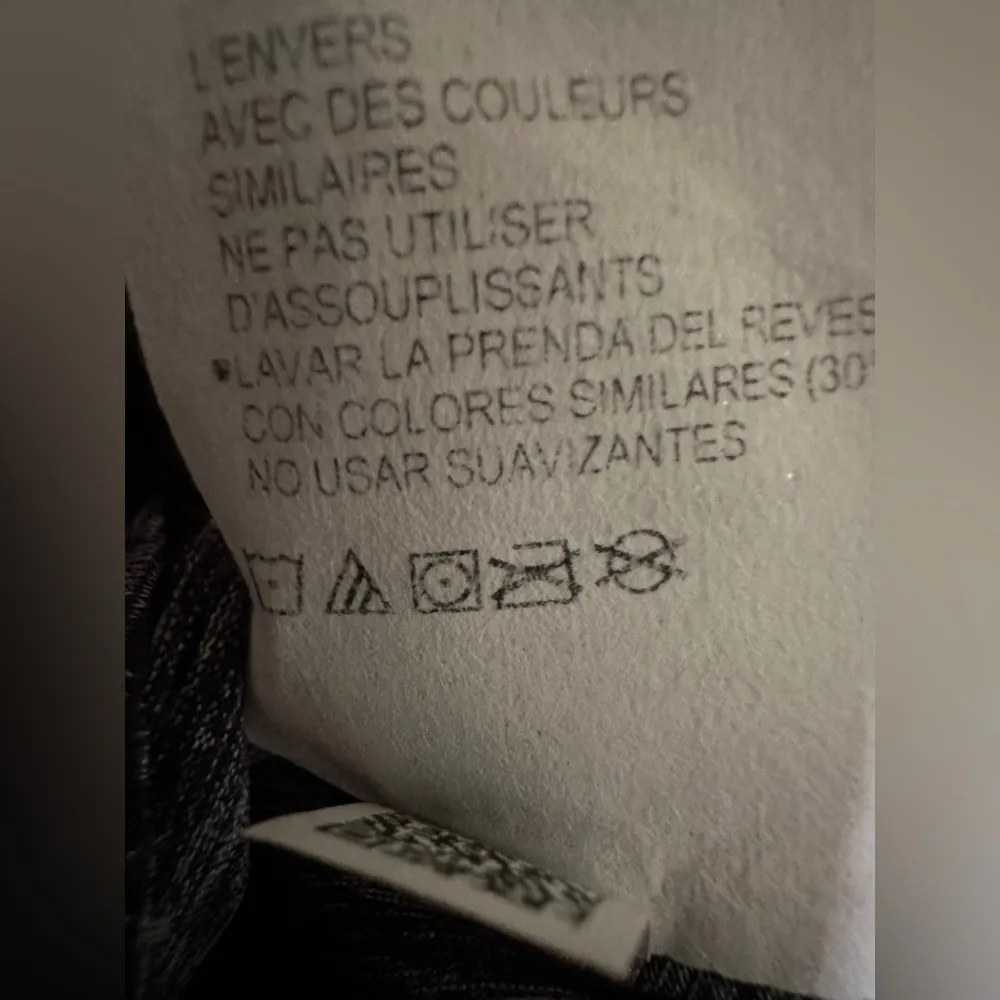 UNDER ARMOUR Hoodie Shirt Navy NWT WOMEN Sz Medium UA Velocity WordMark - Image 7