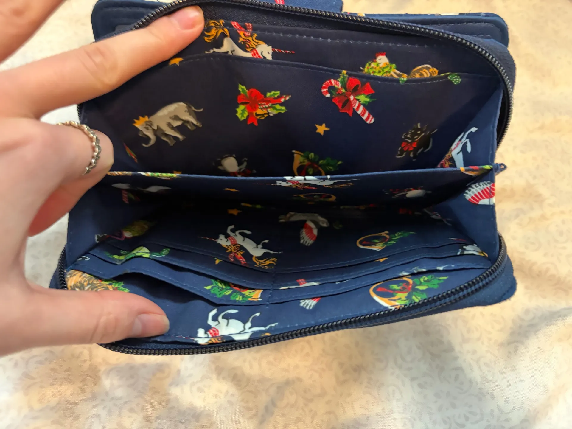 Vera Bradley Christmas Turnlock zip wallet in snow globe motifs  - Image 6