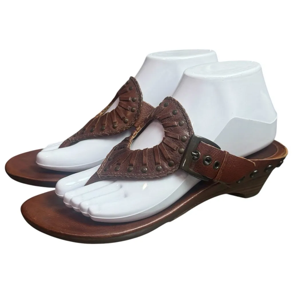 Frye Brown Red Leather Studded Thong Sandals 2” Heel Cowgirl Coastal Comfort 8 - Image 2