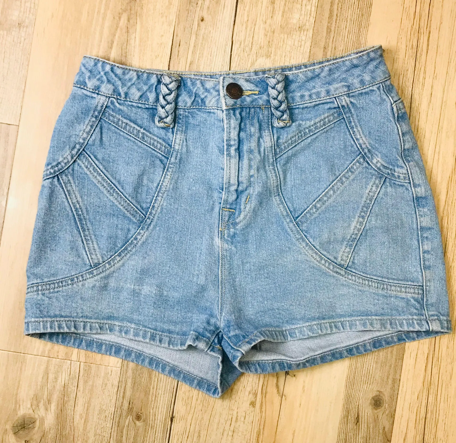 BDG high waisted shorts Sz 26 - Image 2