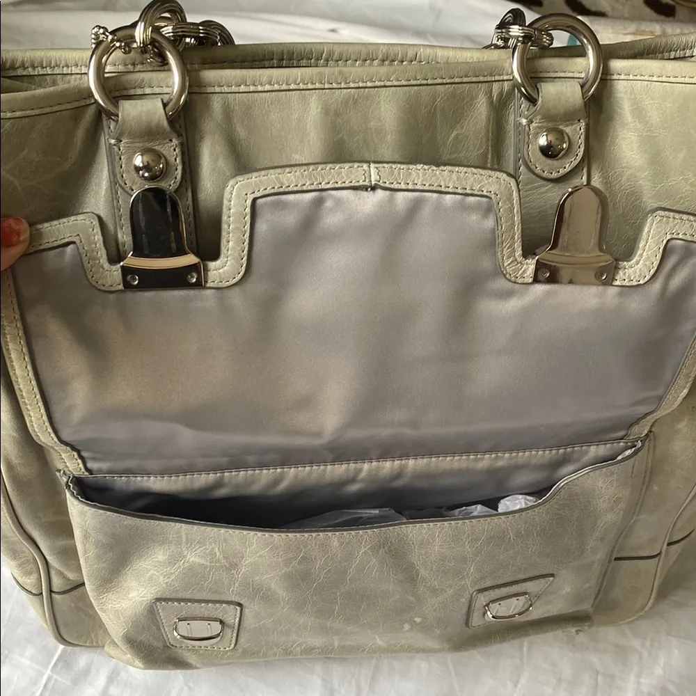 Green Shoulder Bag with Chain Straps - Image 5