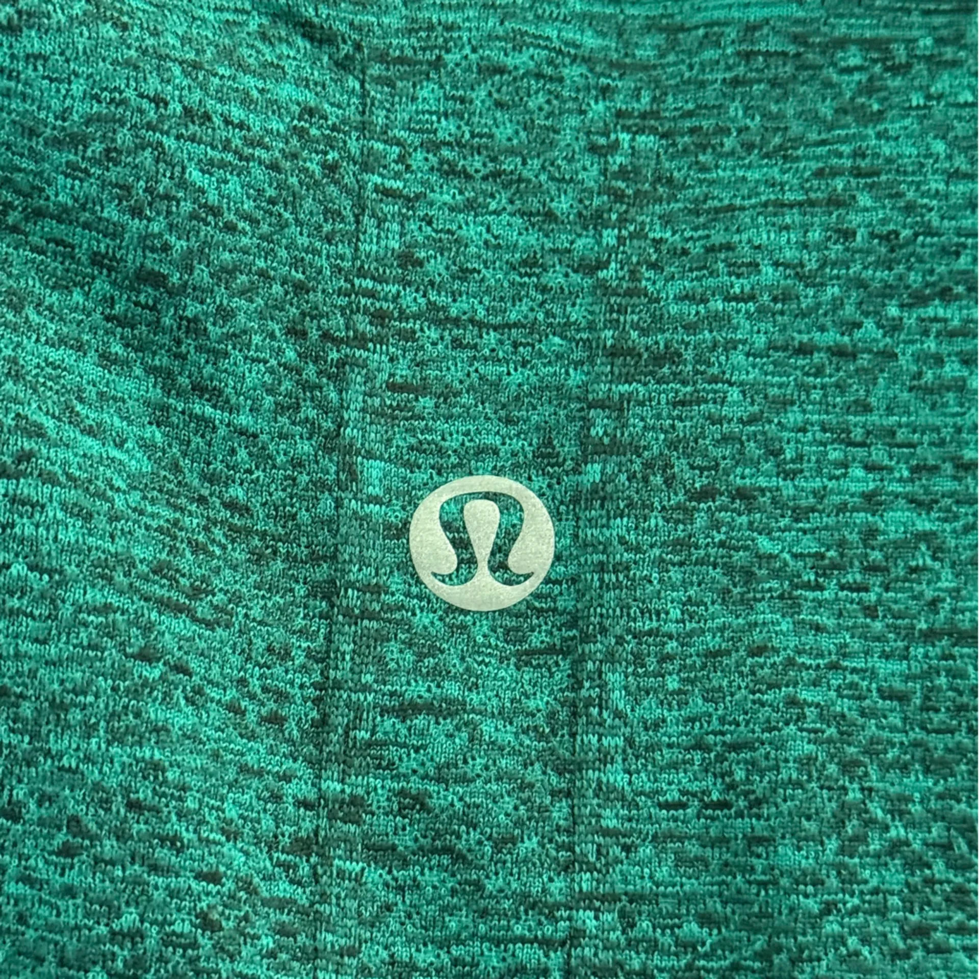 Lululemon  Swiftly Tech Long Sleeve Crew in Heathered Jungle - Image 6