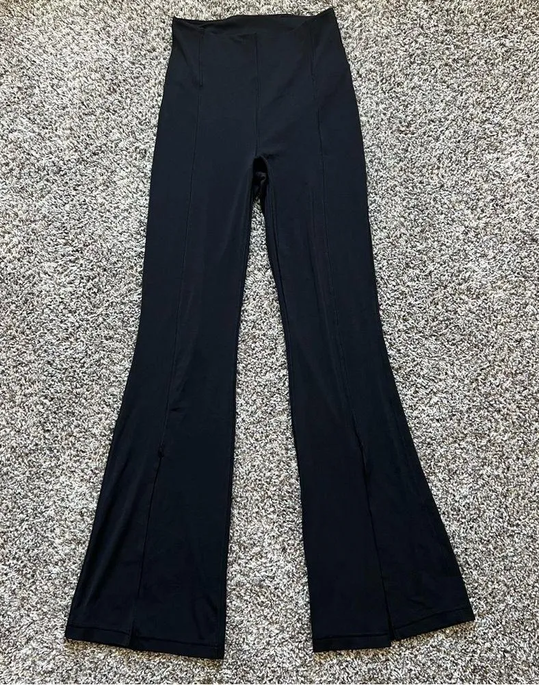 Lululemon In The Groove 6 - Image 2